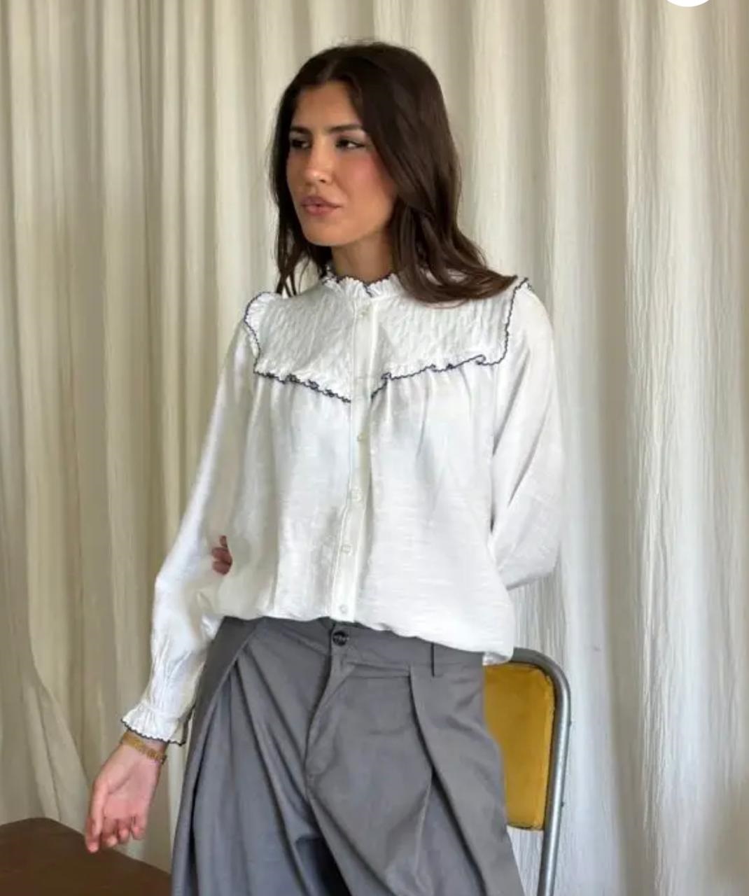 Camisa confeccionado en viscosa con volados en la parte delantera: imagen 1